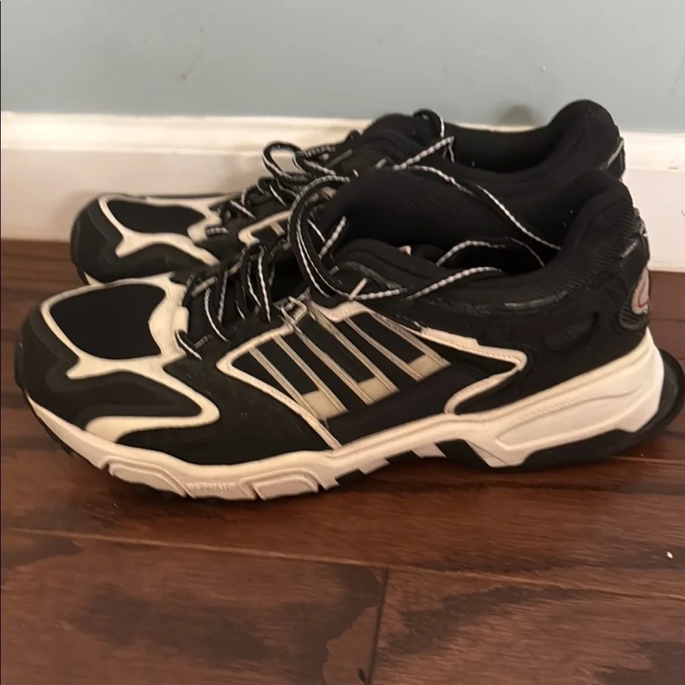 Adidas Men's size 12 Black and White Athletic Shoes - Picture 2 of 5